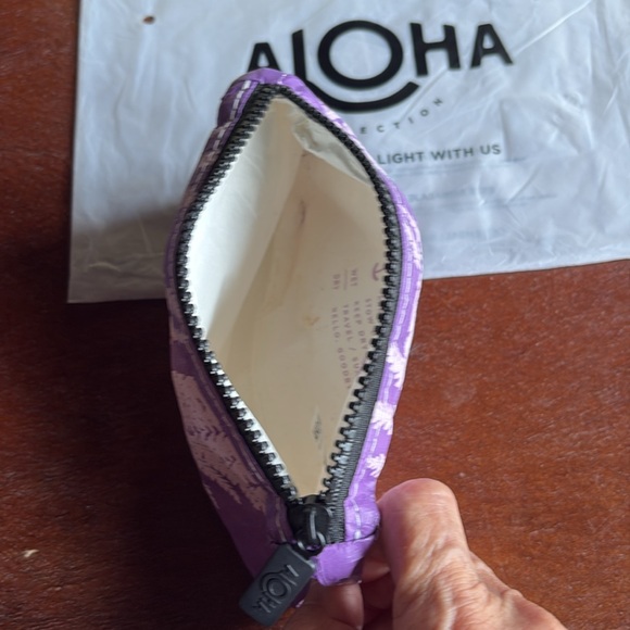 Lavender Zip Bag Aloha Collection - Picture 5 of 5